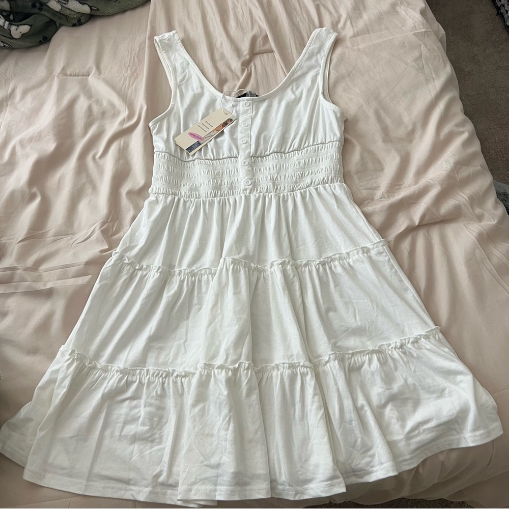 NWT White Flowy Dress Size Medium